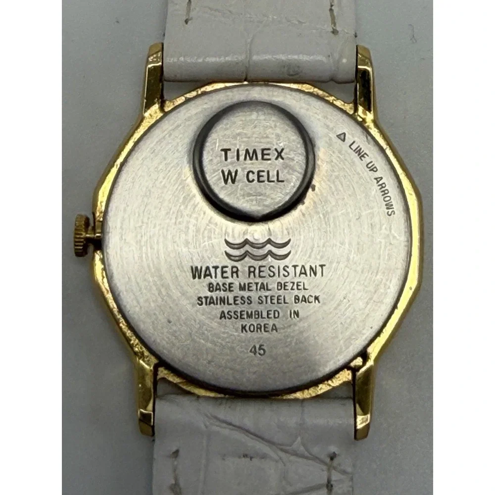 Timex Ladies Watch New Battery 1988 Vintage 31MM 8
